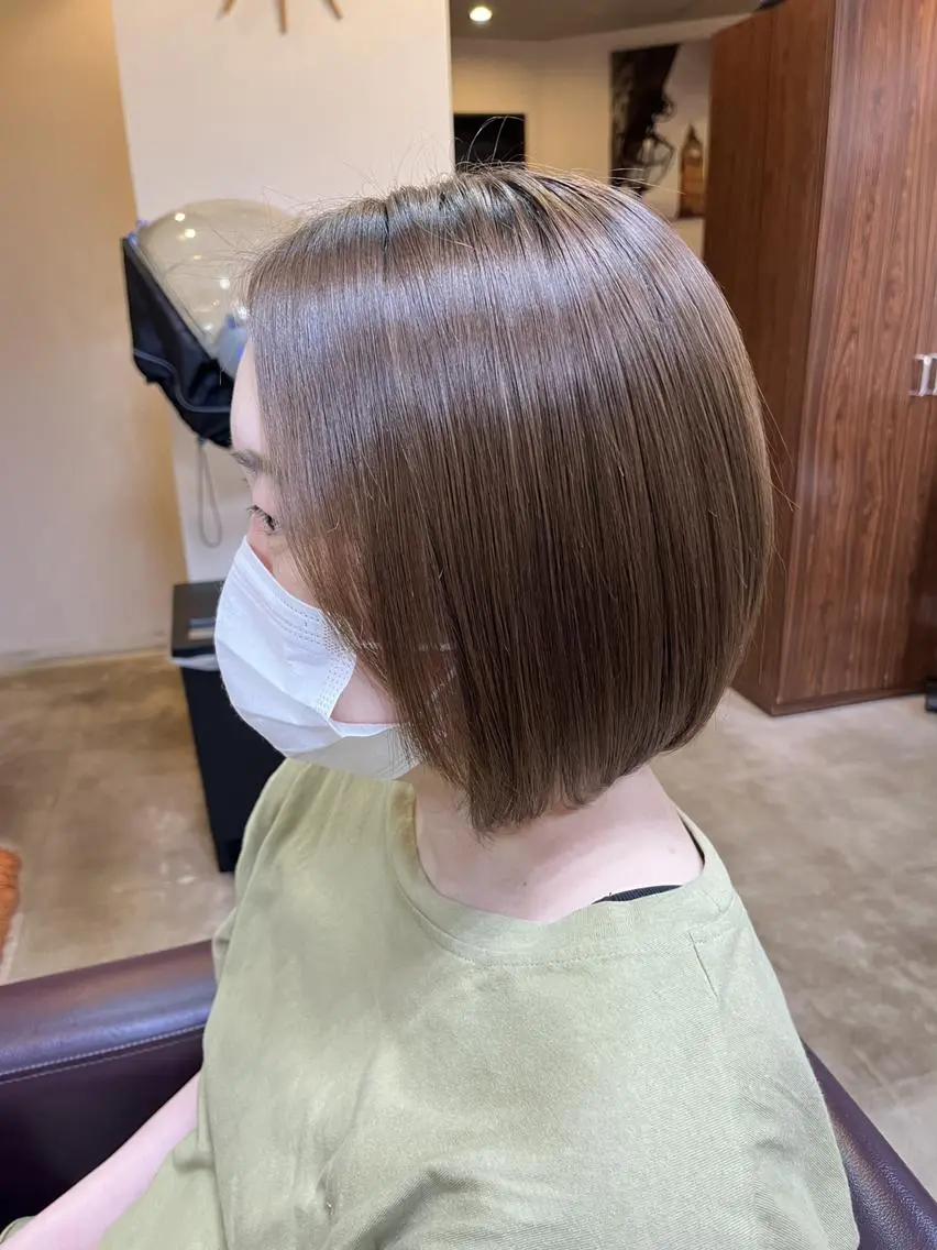 ミディアム アッシュ アッシュグレー アッシュグレージュ ボブ カット ヘアカラー トリートメント 澤崎 希望のヘアスタイル