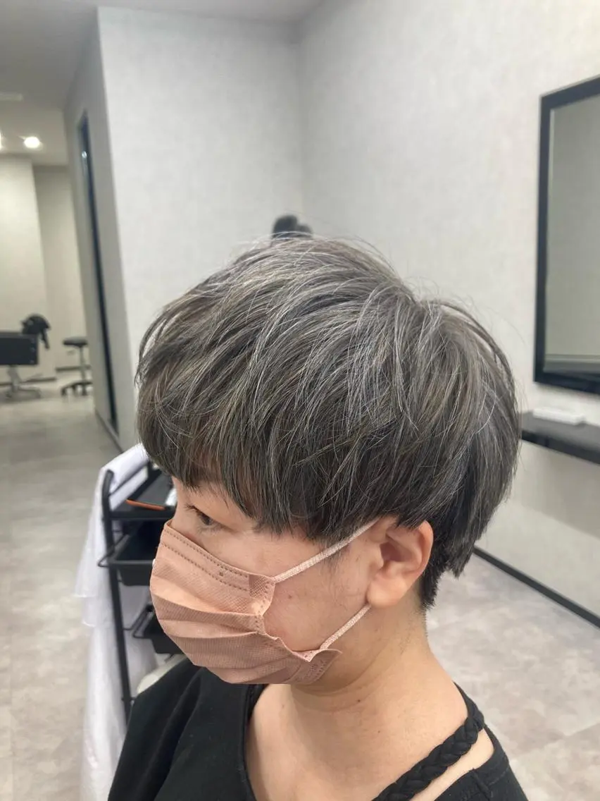 ショート カラー 鈴木 翔偉のヘアスタイル