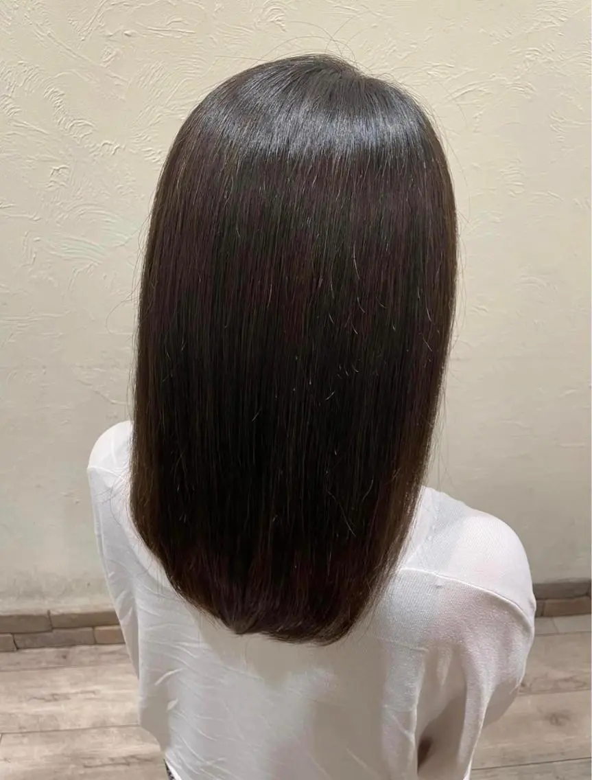 セミロング 西山 瑞希のヘアスタイル