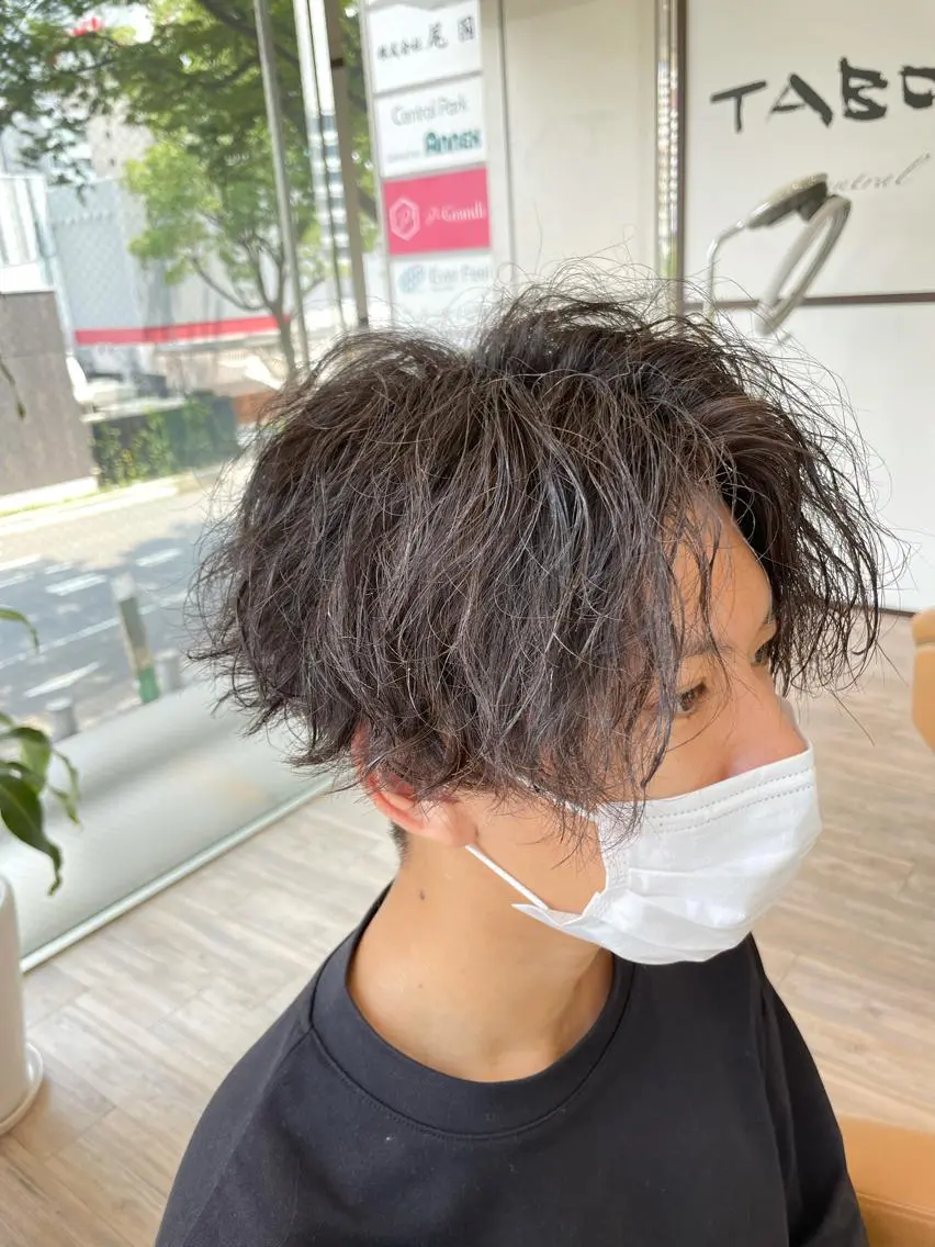 ショート パーマ メンズ センターパート カット トリートメント 🔥Mackey🔥 メンズ特化型美容師のヘアスタイル