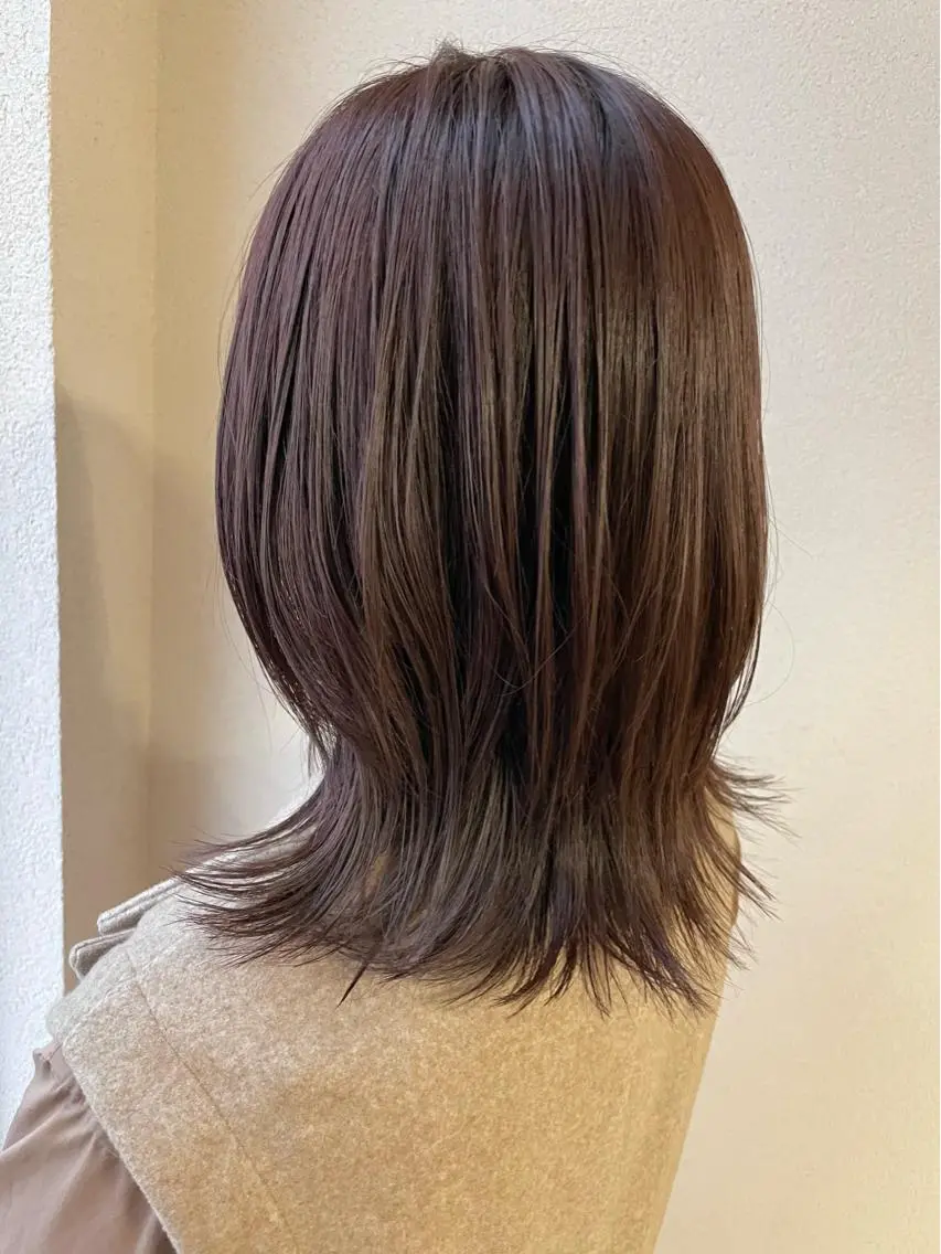 ミディアム カラー ミディアムレイヤー ピンクカラー レイヤーカット 沢田 瞳のヘアスタイル