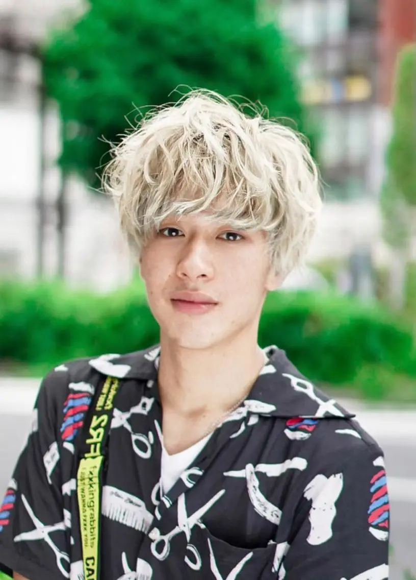 ミディアム カラー メンズ メンズブリーチ マッシュ ブリーチ カット ヘアカラー 新宿メンズNo.1 代表:中野拓也のヘアスタイル