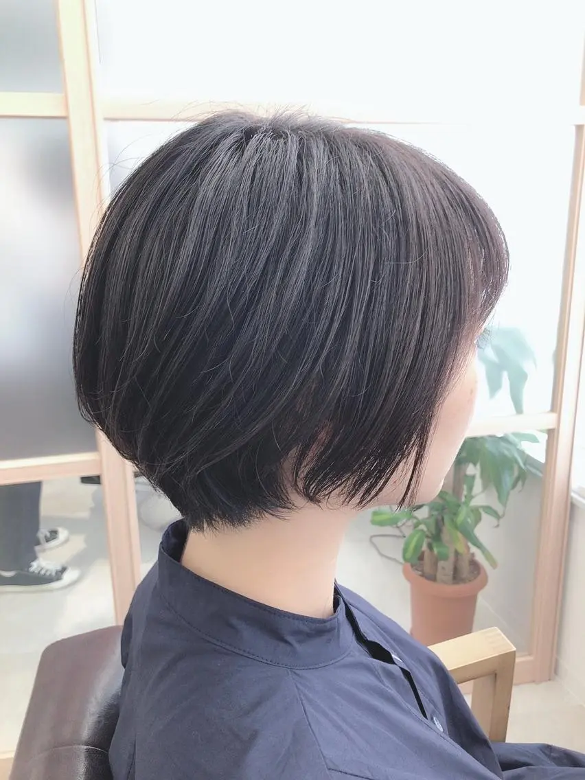 ショート カット ヘアカラー トリートメント 透明感カラー 山中のヘアスタイル