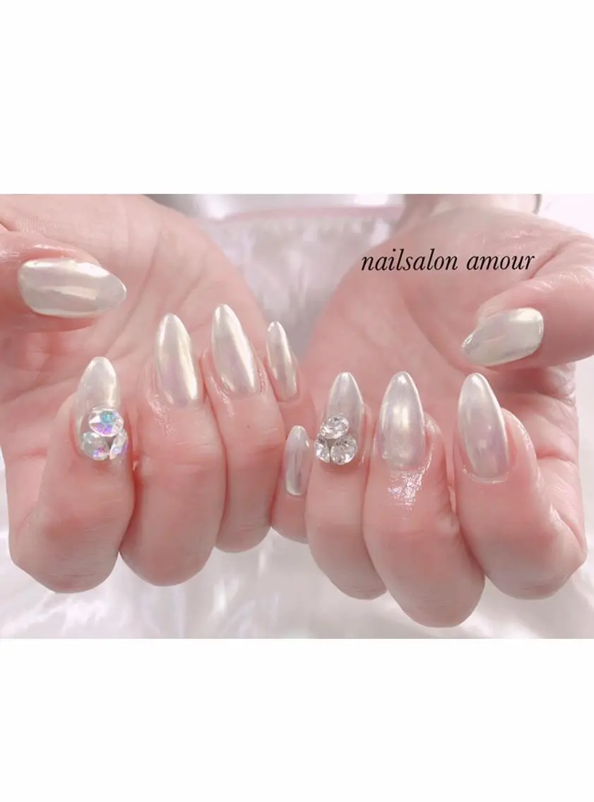ネイル ホワイト nailsalon ♡amour♡のネイルデザイン