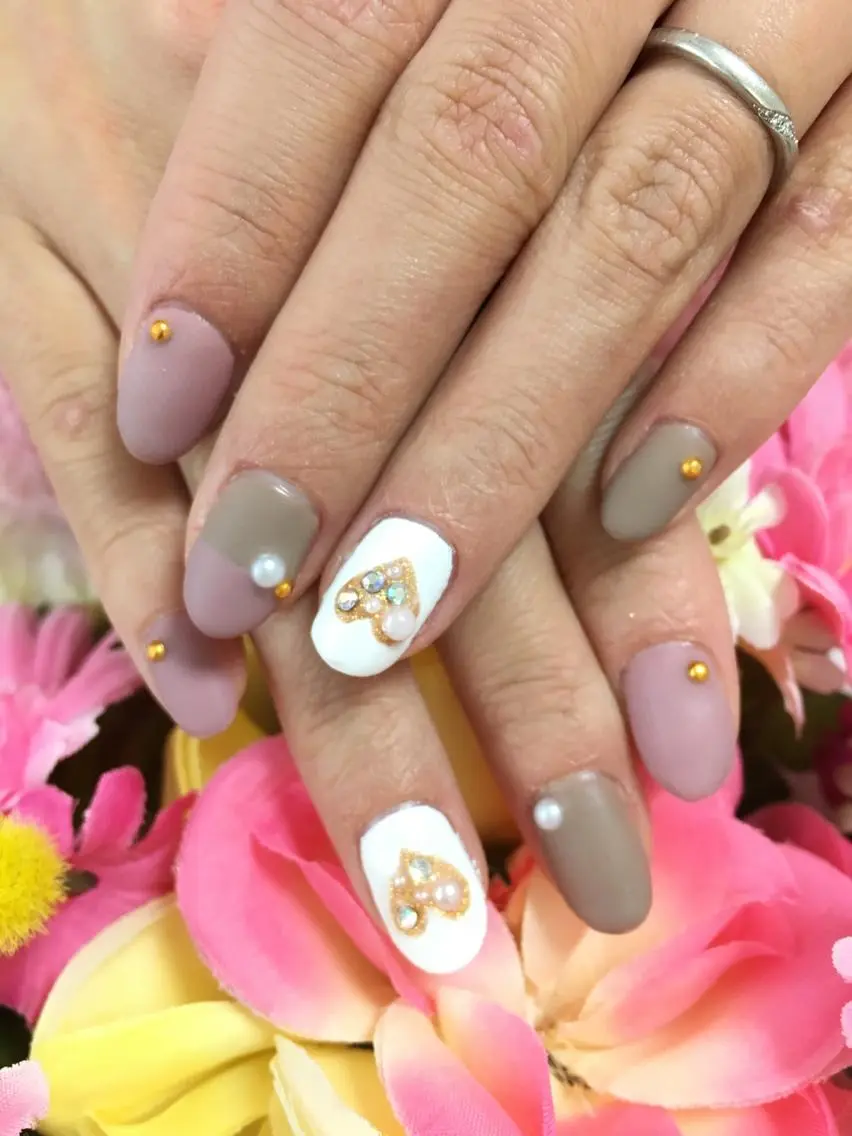 ショート ミディアム セミロング ロング カラー パーマ ヘアアレンジ キッズ ネイル マツエク・マツパ マットネイル フェリーチェ瑞江店 新山のネイルデザイン