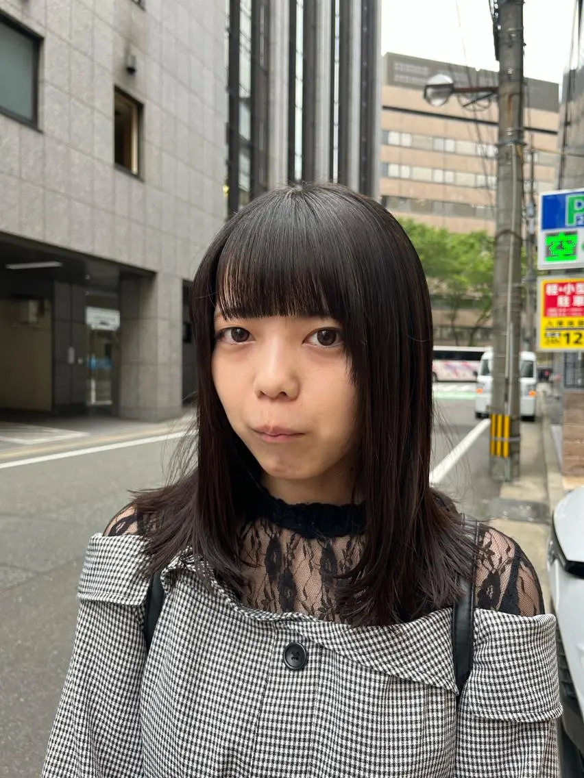ミディアム レイヤーカット こまつばらみお/レイ ヤー/ダブルカラーのヘアスタイル