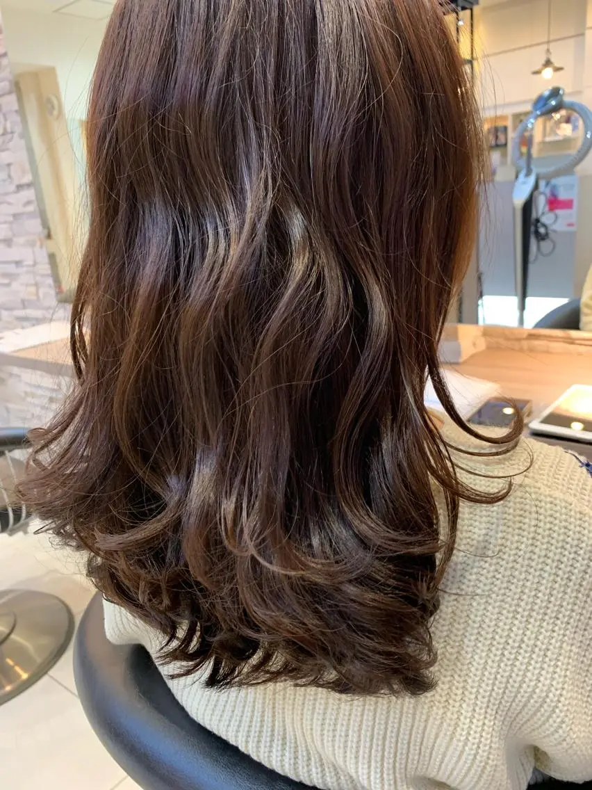 ロング カラー ブラウンカラー オレンジ オレンジブラウン カット ヘアカラー トリートメント 早坂 裕真のヘアスタイル