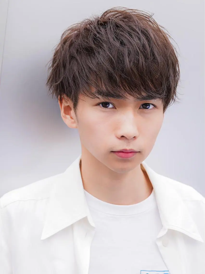 ショート カラー パーマ メンズ メンズサロン代表 曲がる縮毛矯正のヘアスタイル