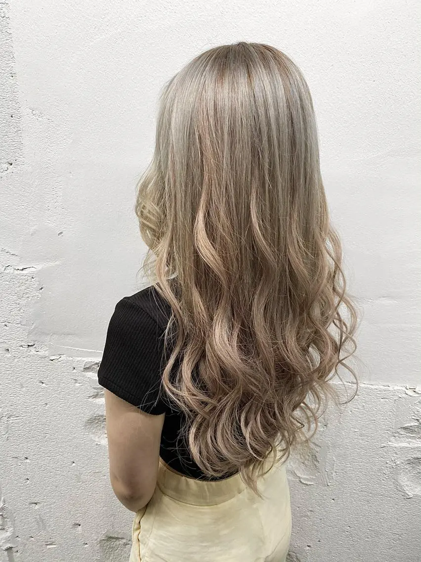 ロング カラー ヘアアレンジ カット ヘアカラー エクステ ヘアセット 🎨カラー満足度 500%💫ヅル💫のヘアスタイル