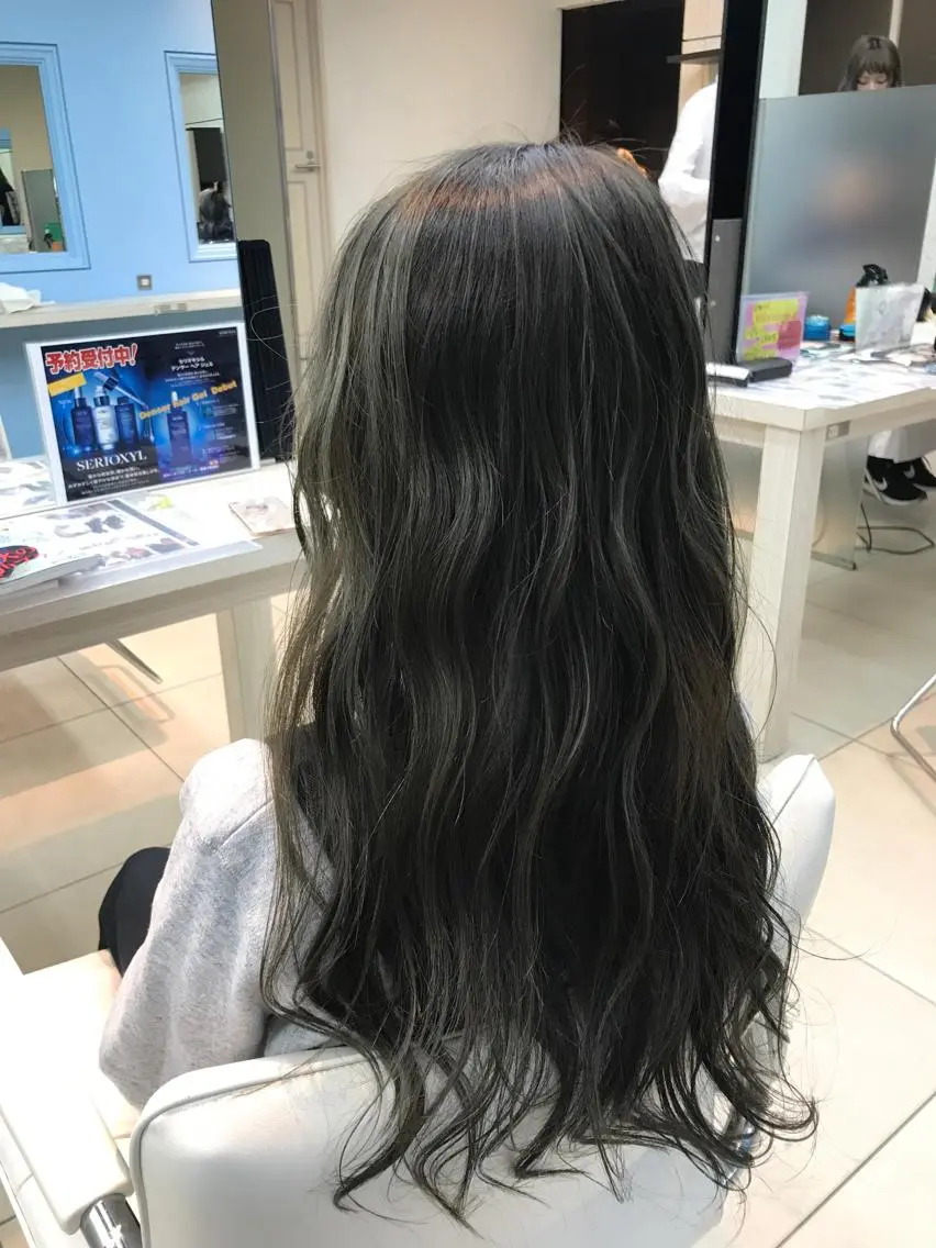 ロング カラー アッシュ ハイライトカラー オリーブアッシュ ハイライト どんな髪の悩みも解決 します✨田嶋俊一✨のヘアスタイル