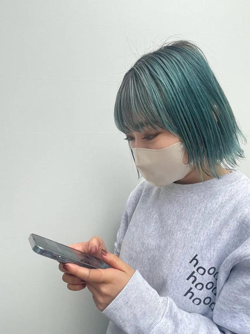 ミディアム カラー ブリーチ ブルーカラー ミント 堀田 将輝のヘアスタイル