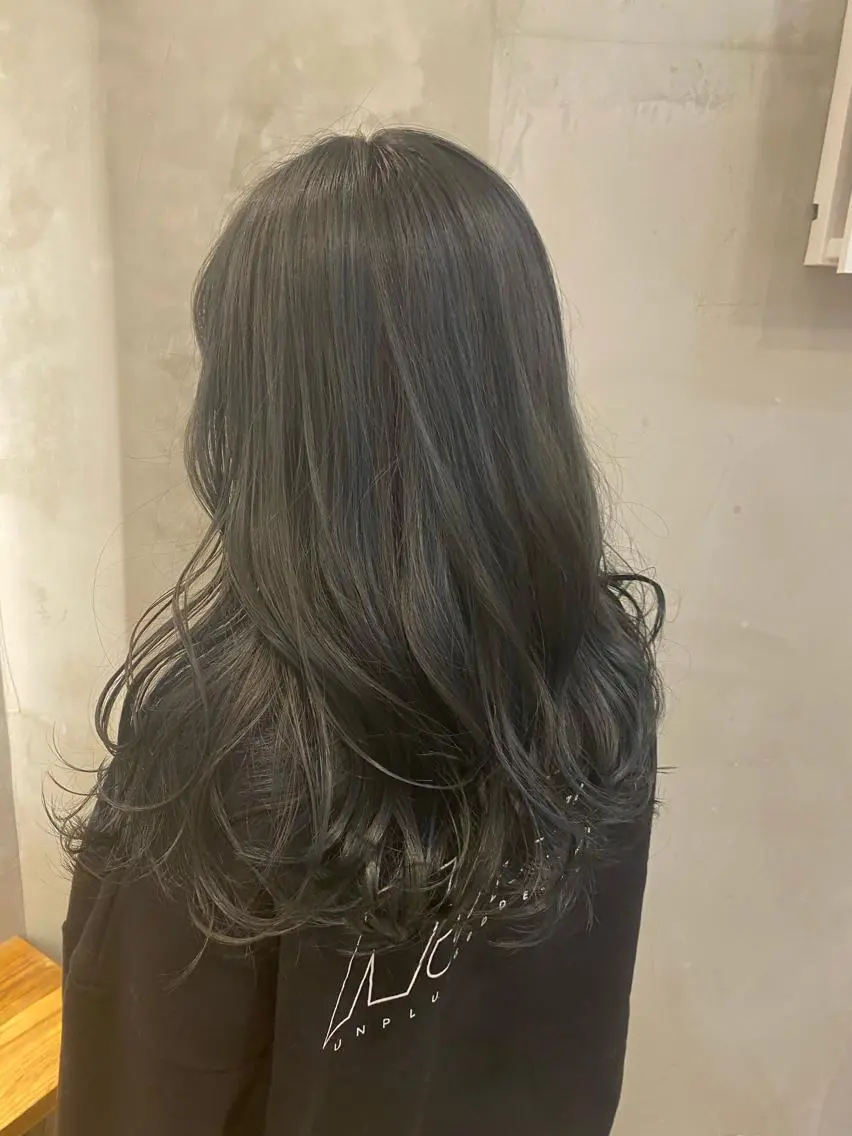 セミロング ハイライト カット ヘアカラー トリートメント 新宿/顔周りカット +レイヤー=しずく♩のヘアスタイル