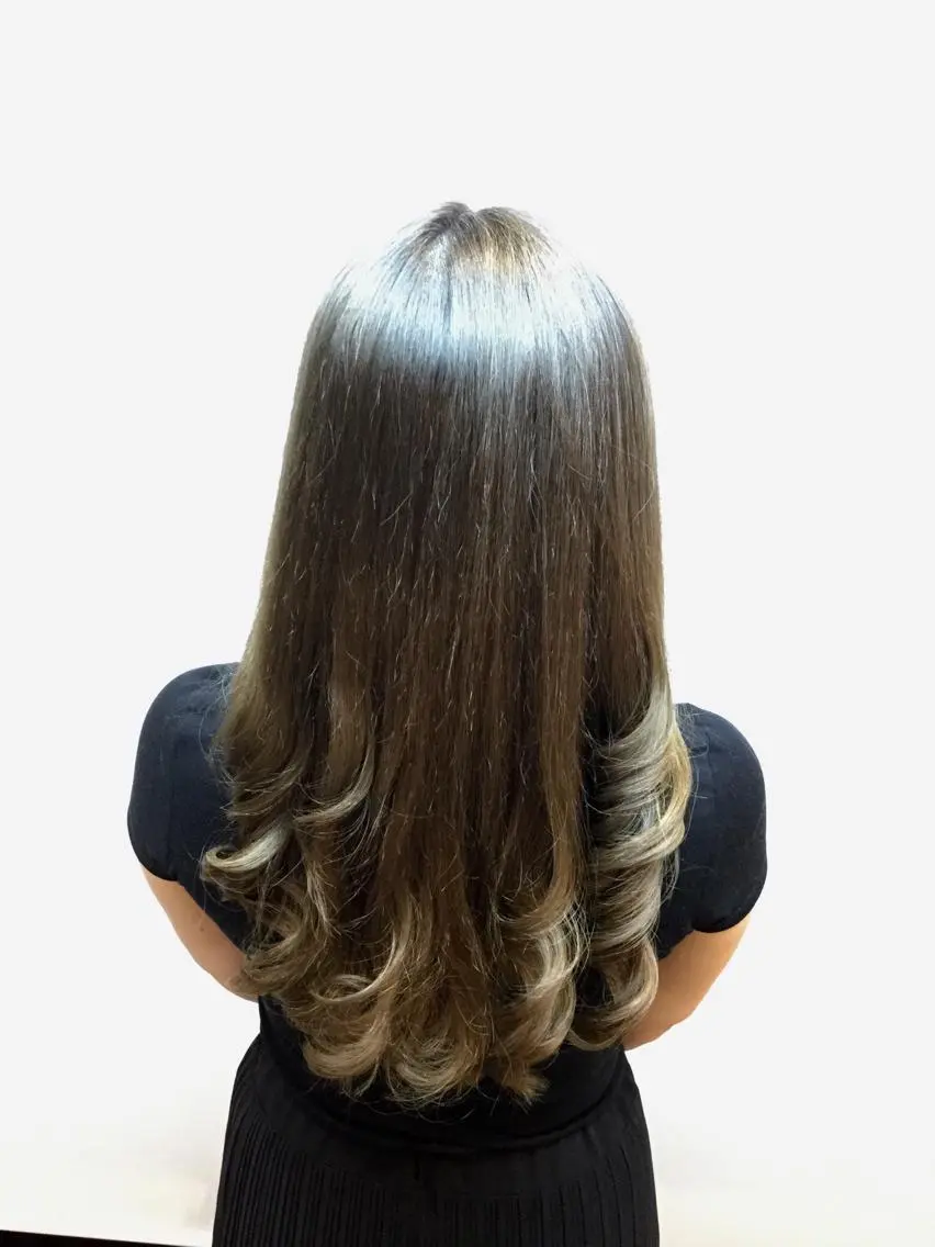 ロング カラー Annon プライベートサロンのヘアスタイル