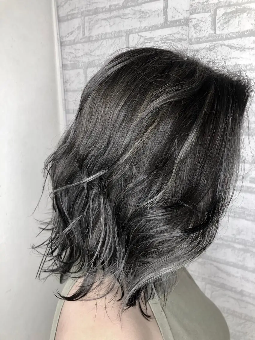 ミディアム カラー アッシュ アッシュグレー ハイライトカラー ハイライト 美髪・艶髪特化美容師 RYOJIのヘアスタイル