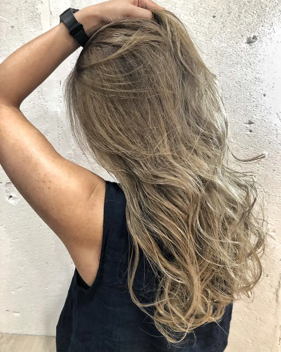 ロング カット ヘアカラー 南都 良太のヘアスタイル