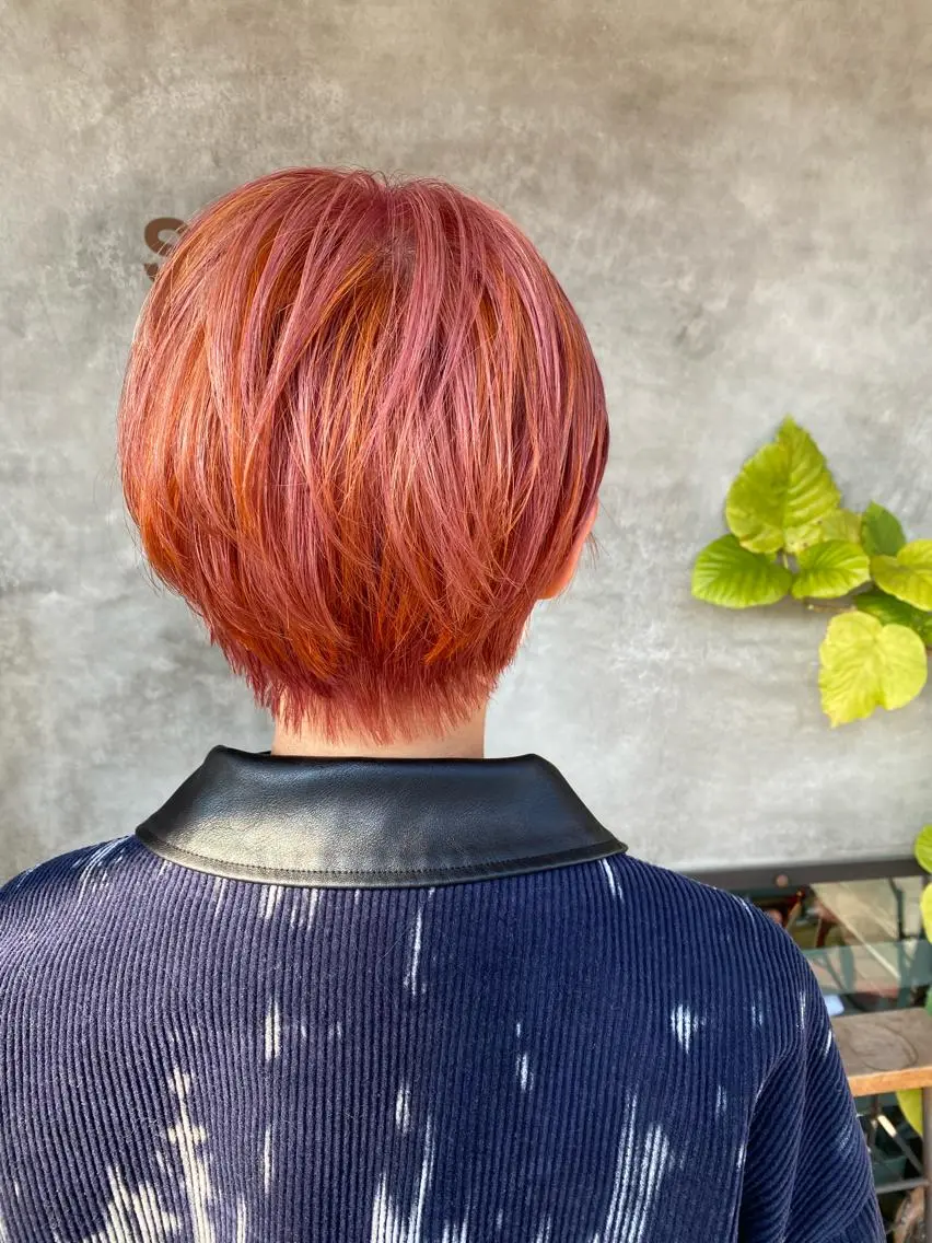 カラー ブリーチ ハイライトカラー オレンジ ピンクカラー slow✂︎ 矢野芹奈のヘアスタイル