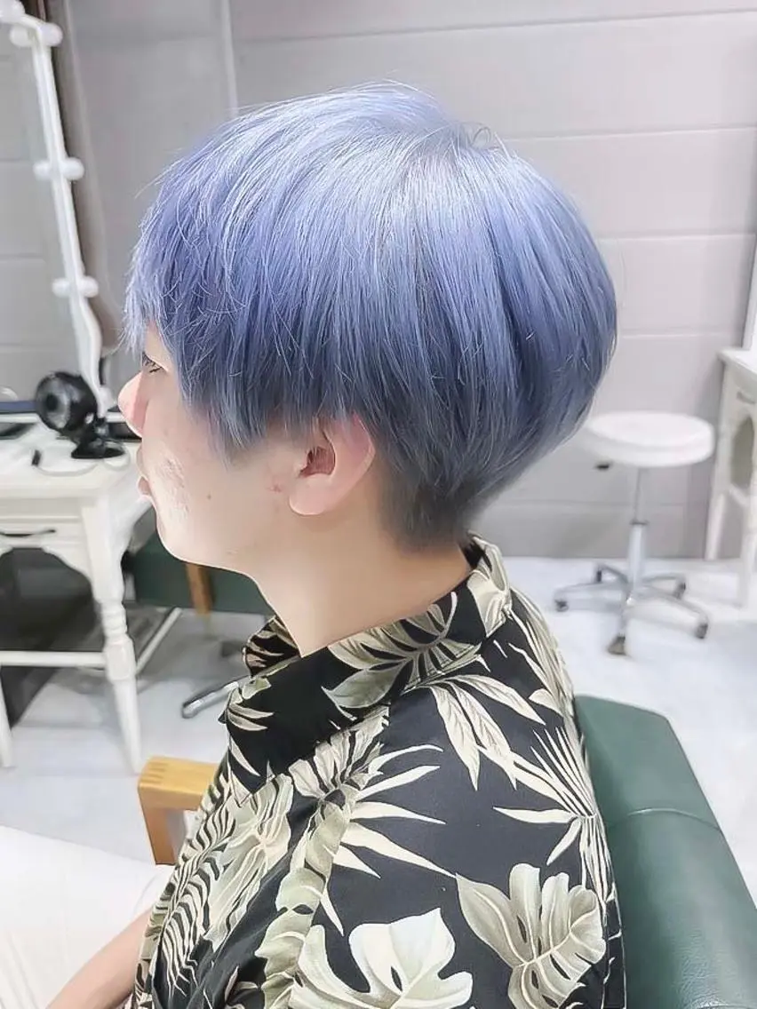 カラー メンズ メンズブリーチ メンズハイトーン マッシュ ブリーチ ブルーカラー DAYS Men’sのヘアスタイル