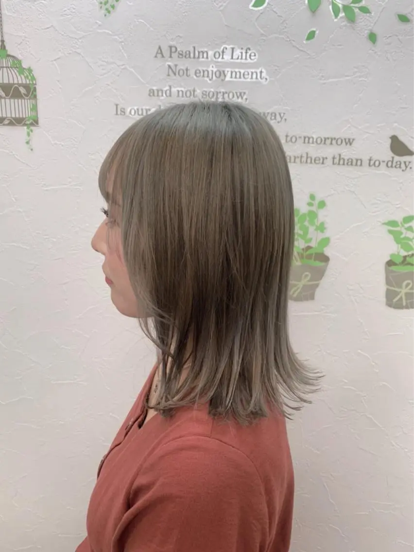 ミディアム カラー ブリーチ グレージュ 菅沼 まみのヘアスタイル