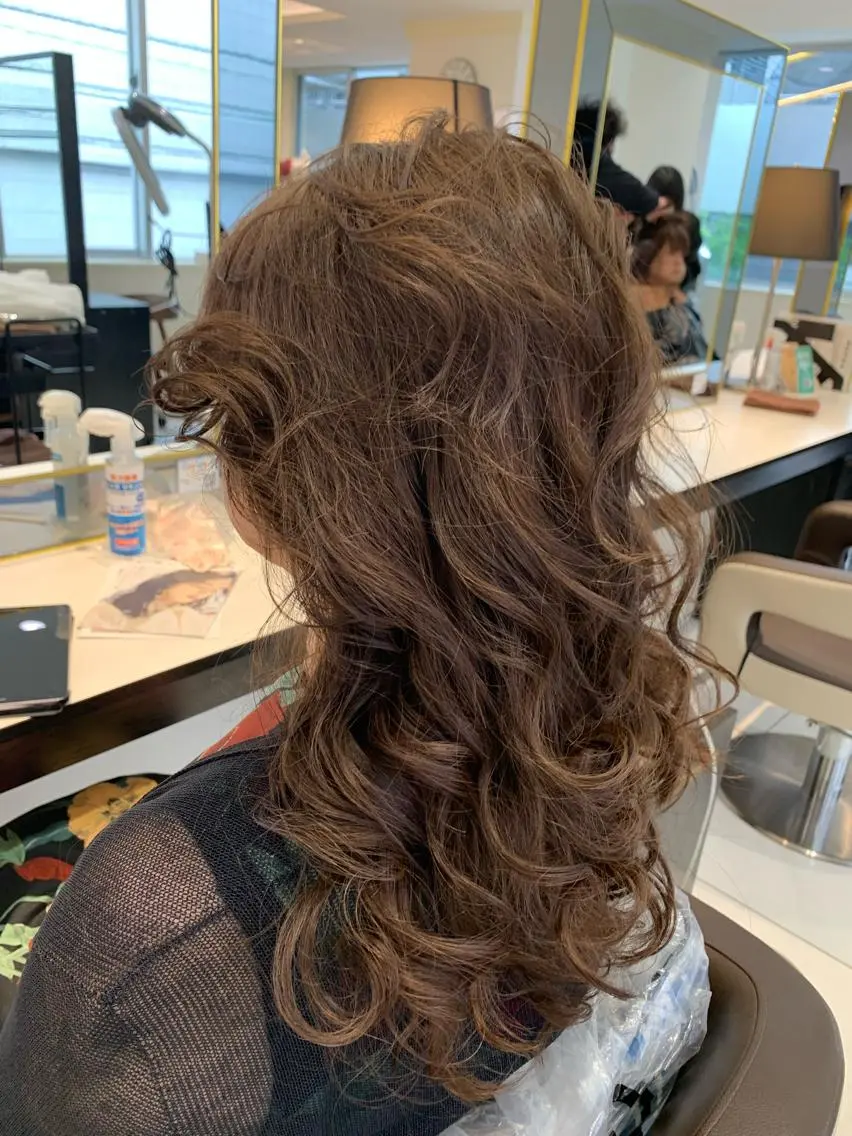 ロング カラー ヘアカラー トリートメント 小田切 栄司のヘアスタイル