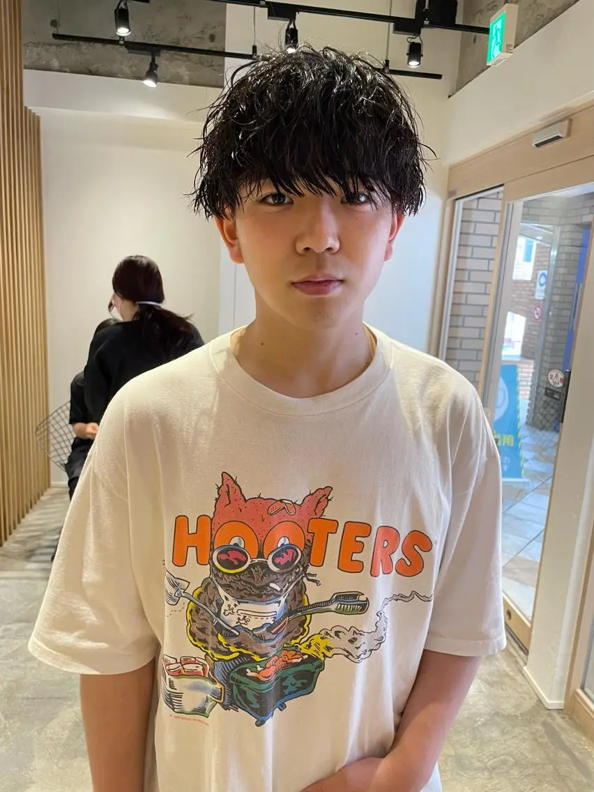 ミディアム メンズ 波巻きパーマ ruki yabeのヘアスタイル
