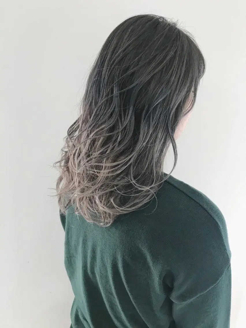 セミロング カラー 新井 広之のヘアスタイル