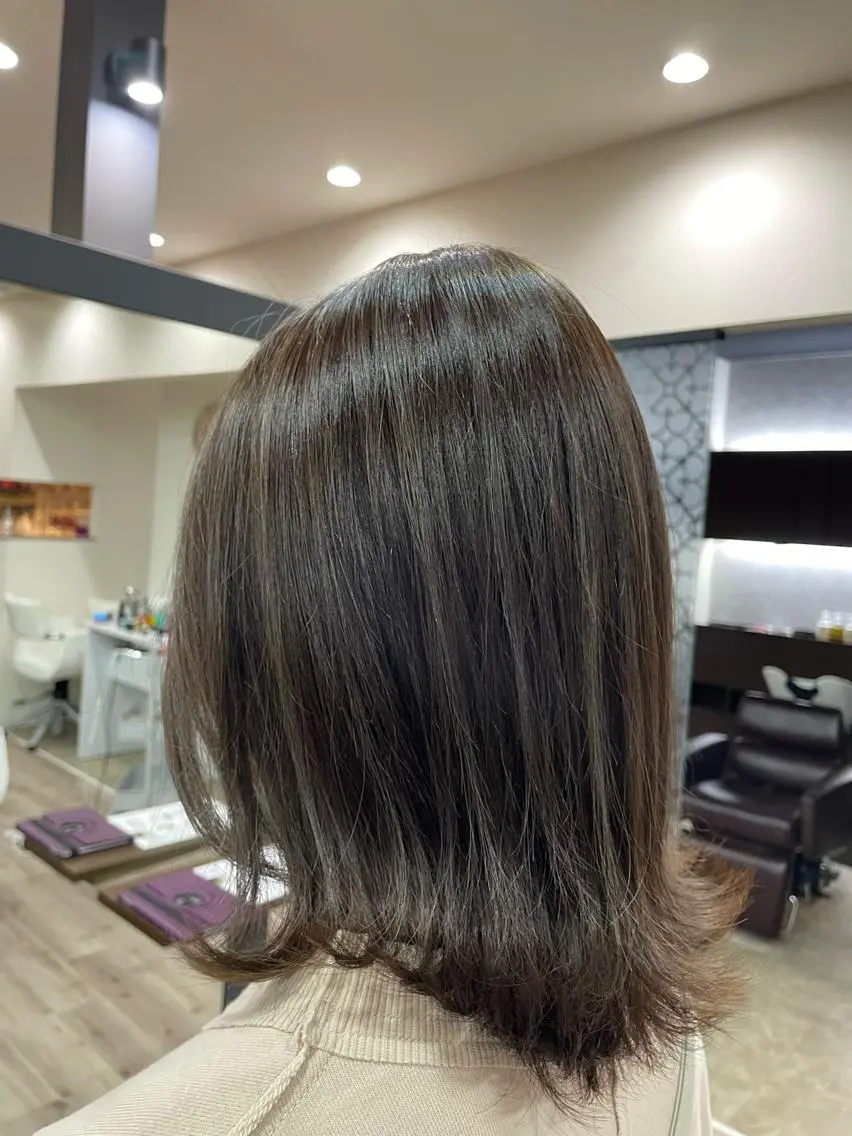 セミロング カラー 透明感カラー グレージュ ハイライトカラー ハイライト たなか りなのヘアスタイル