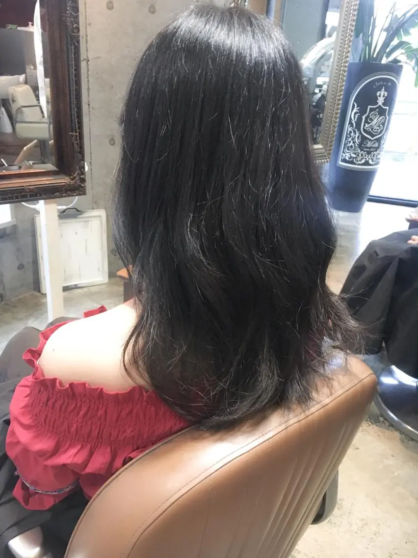 セミロング カラー ダークグレー 北條 優輝のヘアスタイル