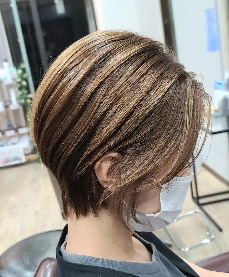 ショート カラー カット ヘアカラー トリートメント 井澗 修二のヘアスタイル