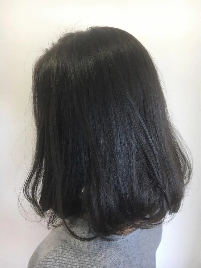 ミディアム カラー ブリーチ ダークグレー ブリーチなしカラー ヘアカラー 永井 大希のヘアスタイル