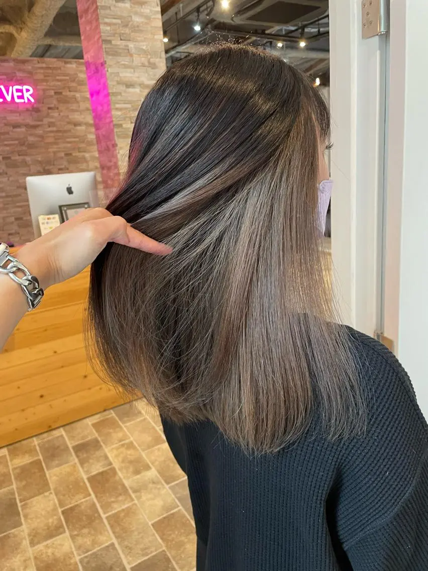 ロング カラー カット ヘアカラー トリートメント YUI/ ブリーチカラー🌷のヘアスタイル