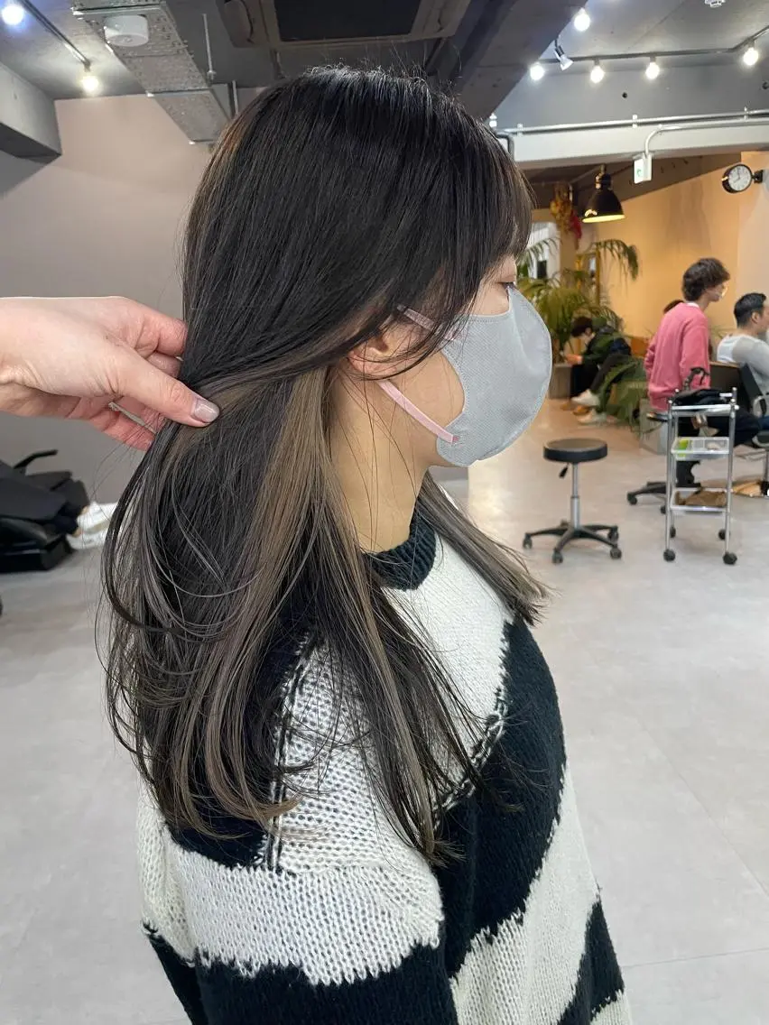 ミディアム カット ヘアカラー トリートメント 倉辻 香奈子のヘアスタイル