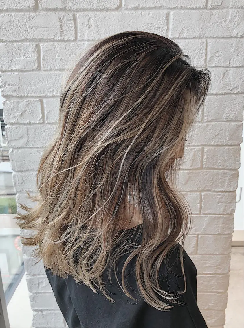 セミロング カラー バレイヤージュ ベージュカラー レイヤーカット ノンダメージ髪質改善 カラー💎/KURAのヘアスタイル