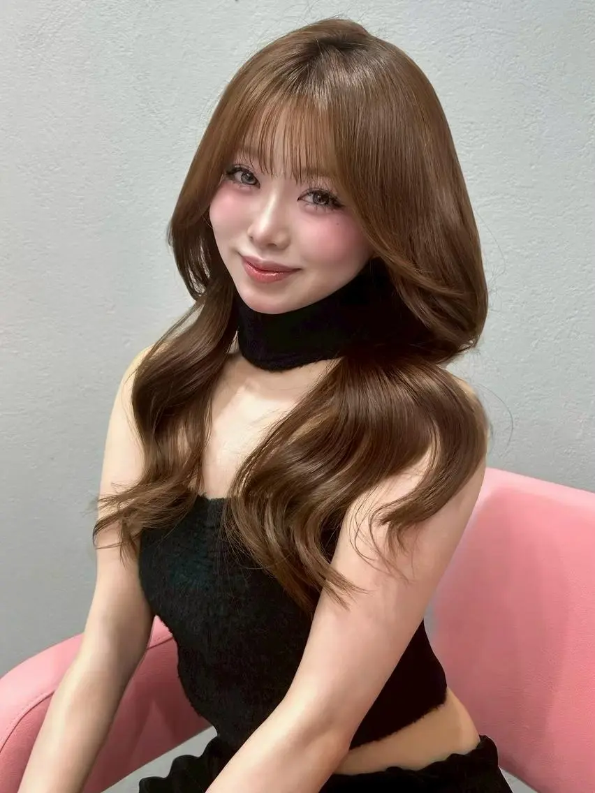 カラー ロング ベージュカラー ブリーチ ブルーカラー ブルージュ 透明感カラー 表参道/ワンホンヘア SAAYA🖤のヘアスタイル