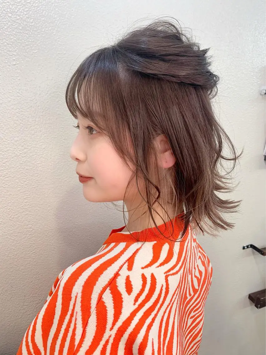 ミディアム カラー ヘアアレンジ ハーフアップ イヤリングカラー 髪質改善☆ 縮毛矯正miyuのヘアスタイル