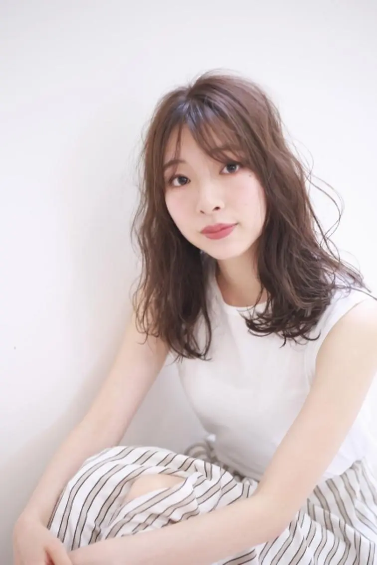 セミロング 【女性指名No.1】 西口直子のヘアスタイル