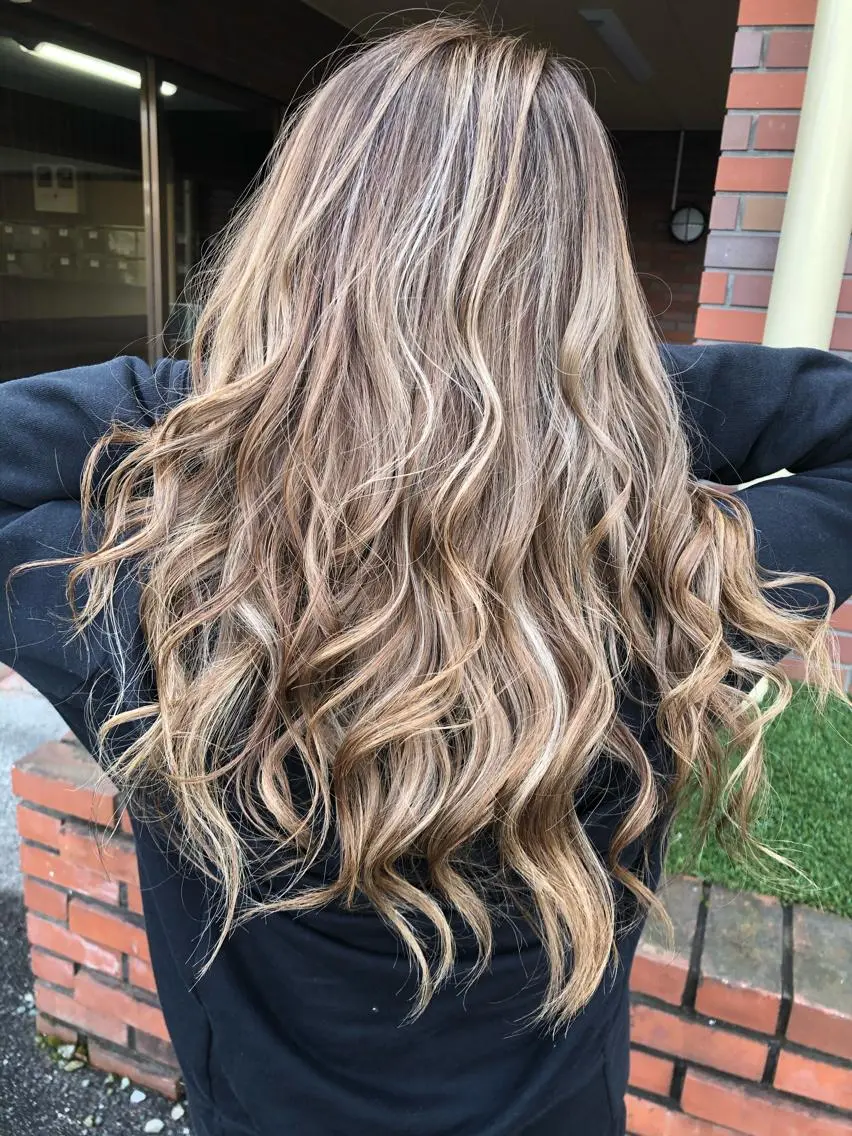 ロング カラー ヘアカラー レイヤーカット匠 イソザキノリユキのヘアスタイル
