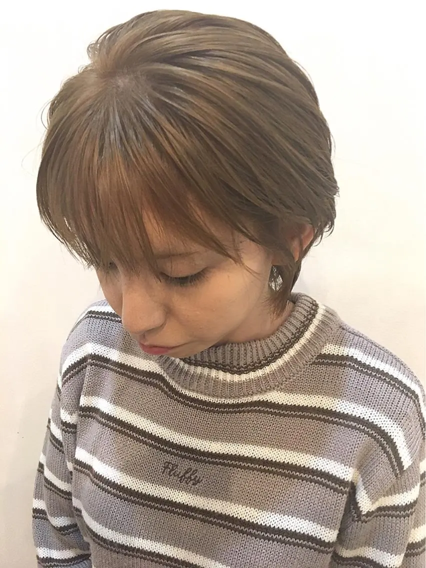 ショート カラー ベージュカラー 狩野 羅夢のヘアスタイル