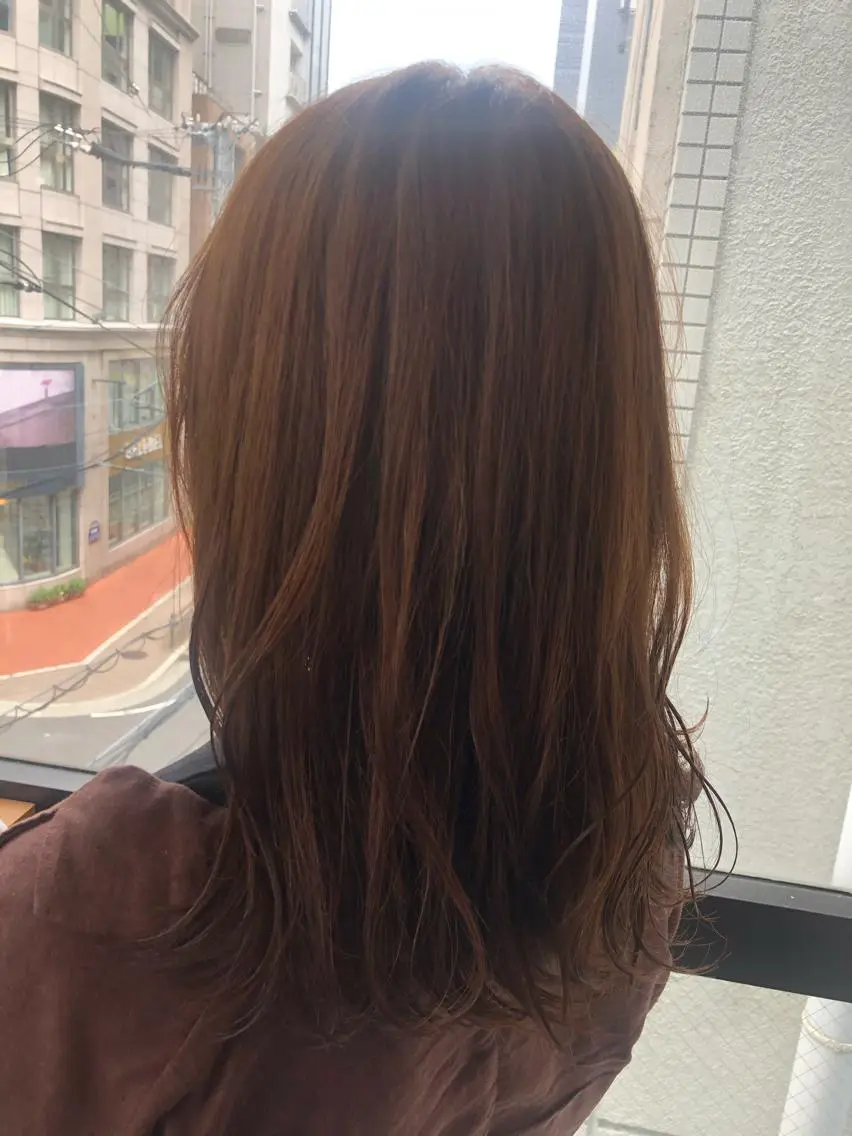 ミディアム カラー 髪質改善&ブリーチ 伊勢 祐一郎のヘアスタイル
