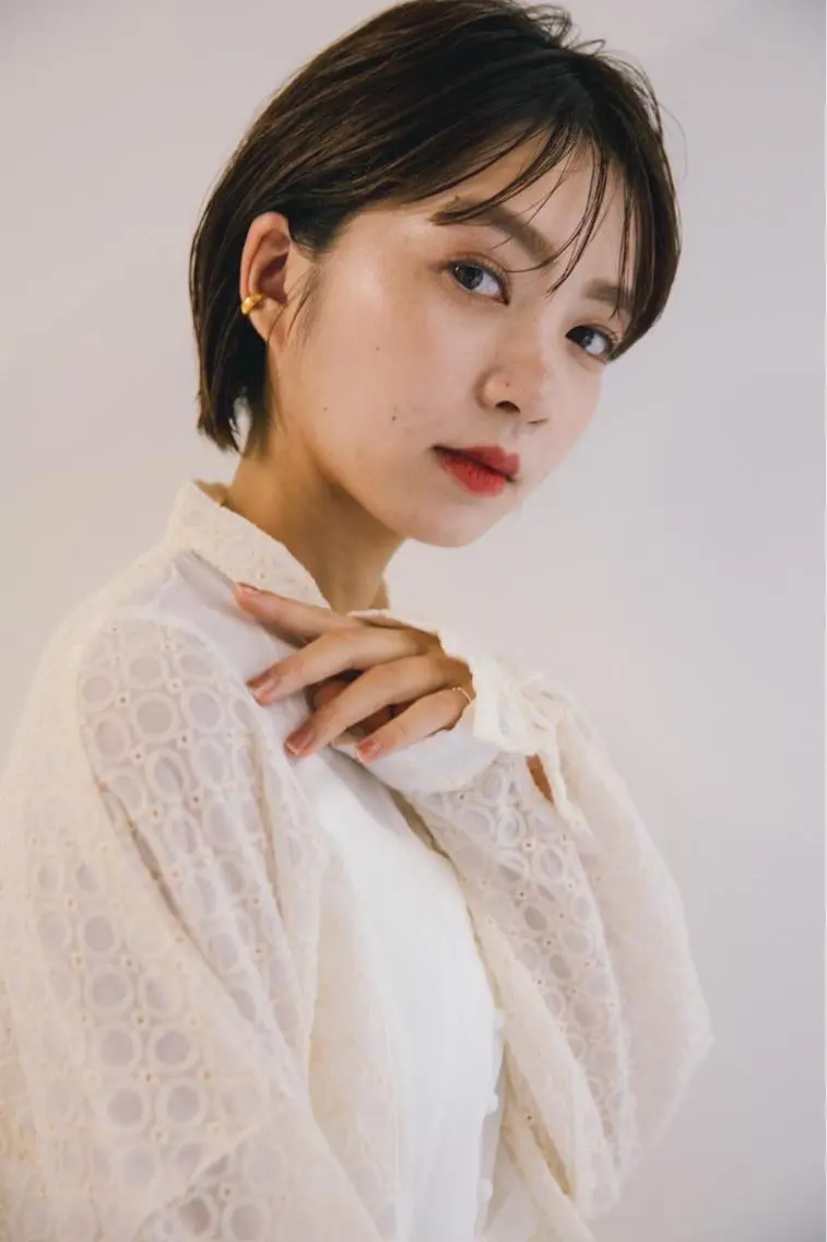 ショート カラー ヘアアレンジ バレイヤージュ ブリーチ ケアブリーチ ダブルカラー イヤリングカラー Luana / 公式 / 大通のヘアスタイル
