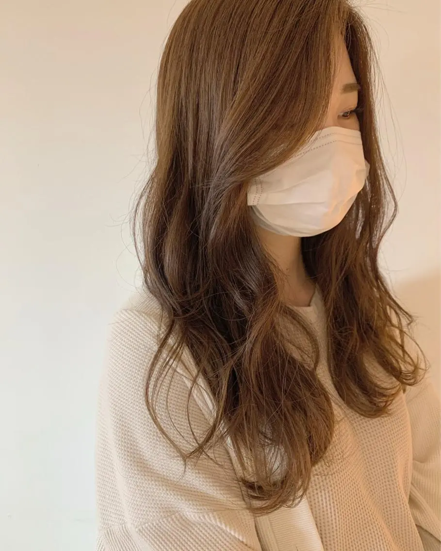 ロング アッシュ 菅原リキヤ くびれレイヤーヘアのヘアスタイル
