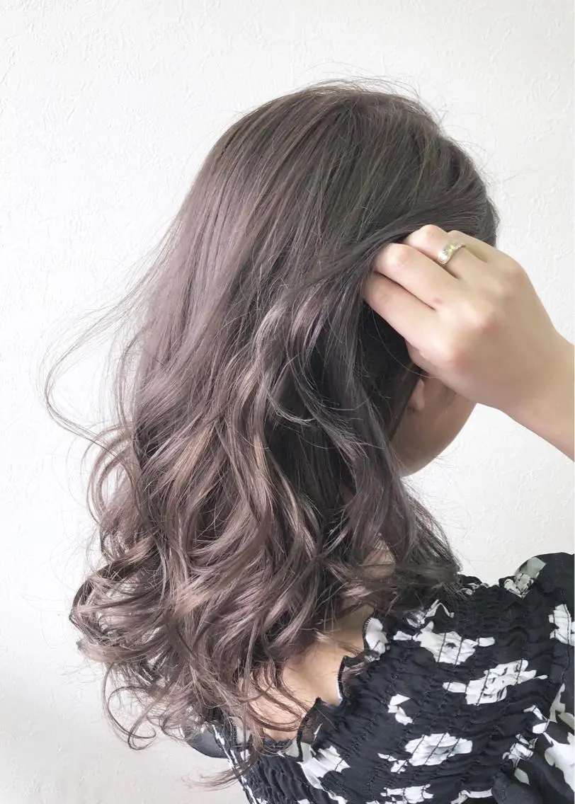 カラー 最高級エクステ /羽エクステ白石宇由のヘアスタイル