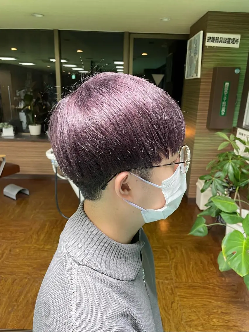 ショート カラー ブリーチ バイオレットカラー ヘアカラー 土居 正季のヘアスタイル