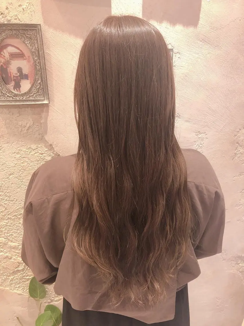 セミロング アッシュ カット ヘアカラー トリートメント 代表山口ひな 髪質改善のプロのヘアスタイル