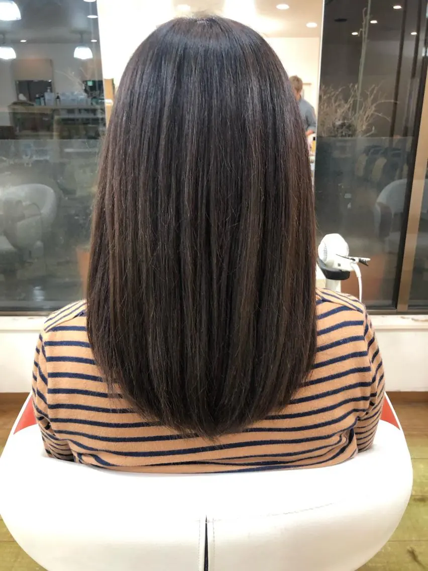 セミロング 渡辺 リオのヘアスタイル