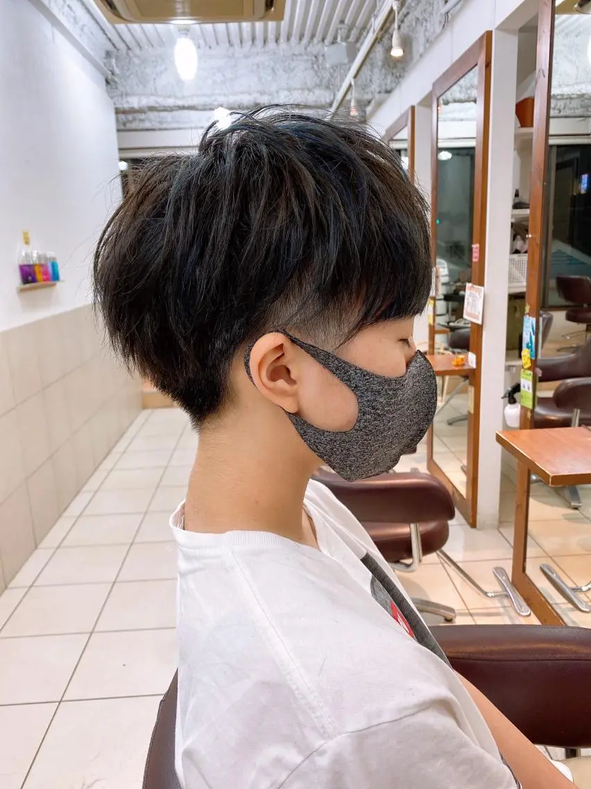 ショート カラー ブルーカラー ハイライトカラー ハイライト ベリショディレクター 小野 健太郎のヘアスタイル