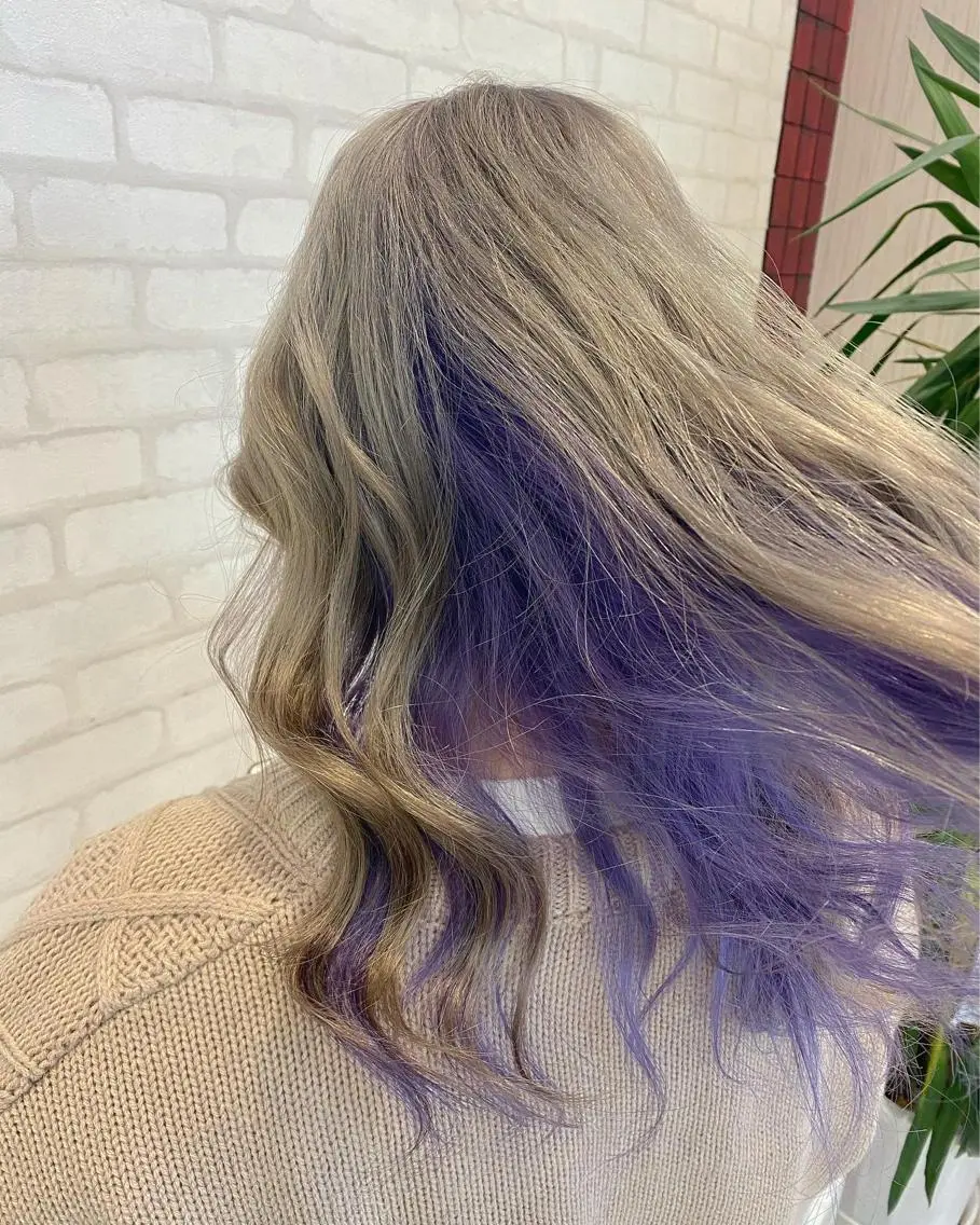 ロング カラー ブリーチ インナーカラー バイオレットカラー カット ヘアカラー 中川 拓弥のヘアスタイル