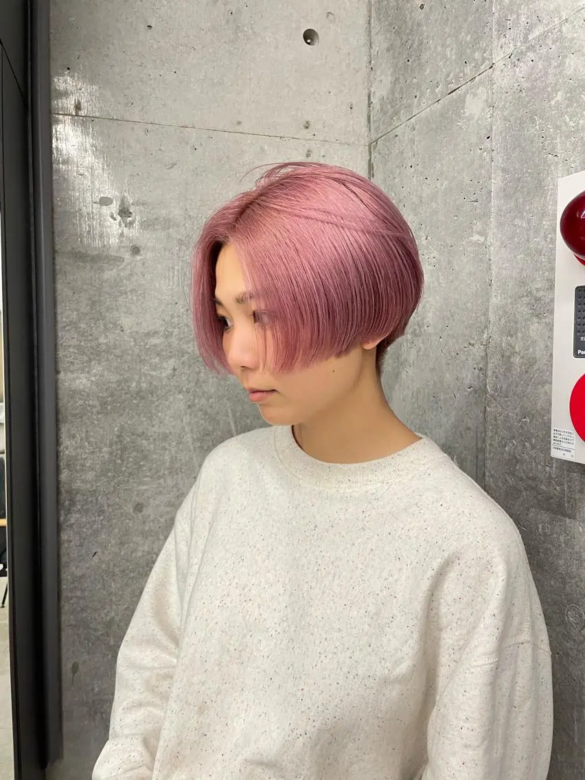 ショート カラー ピンクカラー カット ヘアカラー トリートメント 佐伯 和佳のヘアスタイル