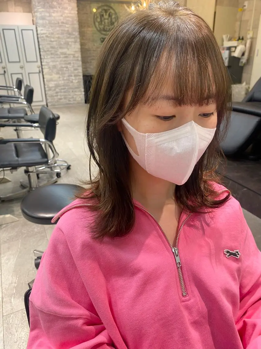 セミロング カラー ベージュカラー ブリーチ ブリーチなしカラー オリーブベージュ カット ヘアカラー トリートメント 🤍韓国風ヘア 柴田真帆🤍のヘアスタイル