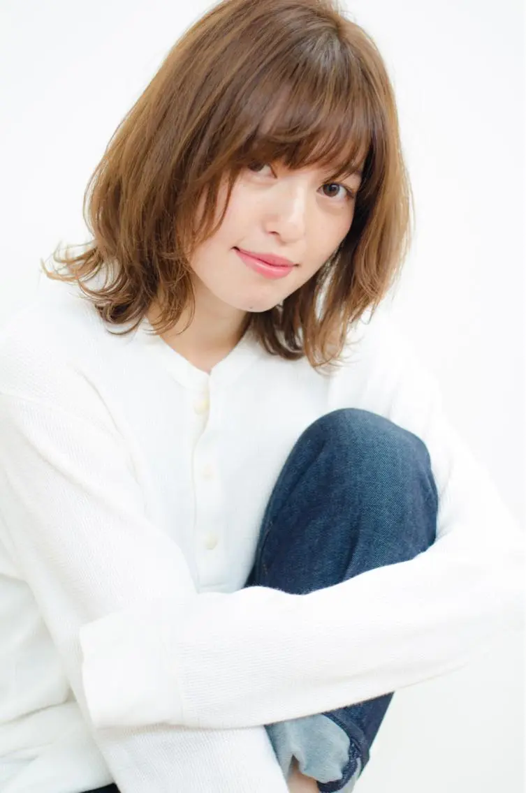 ミディアム カラー レイヤーカット ウルフカット 五十嵐ゆり 美髪カラー 武蔵小杉のヘアスタイル