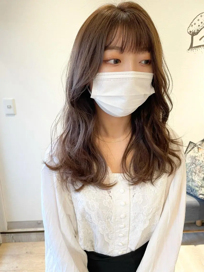 セミロング カラー アディクシーカラー ベージュカラー ブリーチ 透明感カラー グレージュ 🩰オリーブ/ ベージュ松本咲花🩰のヘアスタイル
